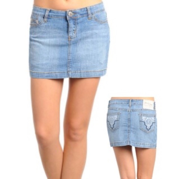 💋 3/$20 | NWT MUST Have Denim Mini Skirt - Picture 1 of 7